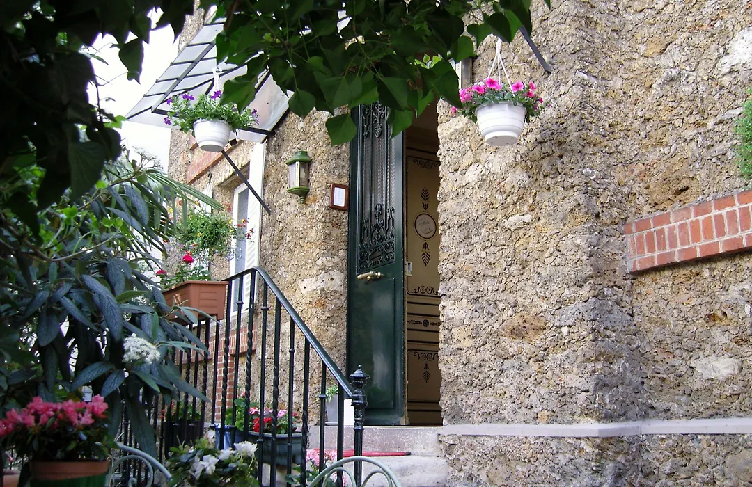 Hotel Windsor Home-1